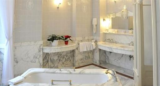 фото отеля Grandhotel Pupp First Class