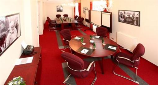 фото отеля Grandhotel Pupp First Class