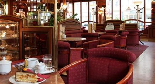 фото отеля Grandhotel Pupp First Class
