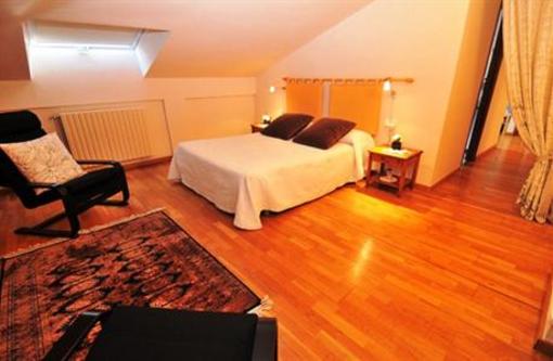 фото отеля Edelweiss Hotel Camprodon
