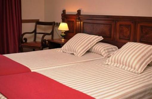фото отеля Edelweiss Hotel Camprodon