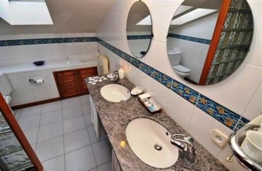 фото отеля Edelweiss Hotel Camprodon