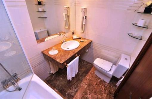 фото отеля Edelweiss Hotel Camprodon