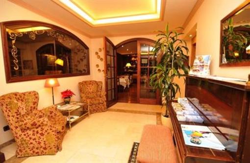 фото отеля Edelweiss Hotel Camprodon