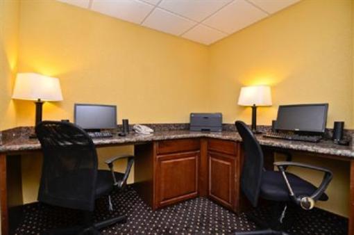фото отеля Best Western Parkway Hotel Alton