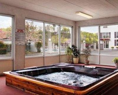 фото отеля Super 8 Sevierville