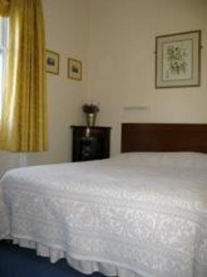 фото отеля Merlin Court Hotel