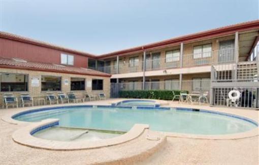 фото отеля Americas Best Value Inn And Suites Lewisville