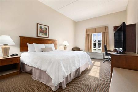 фото отеля Hampton Inn and Suites Providence / Warwick Airport