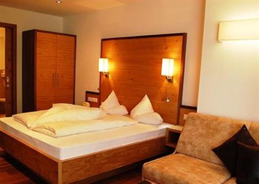 фото отеля Aparthotel Garni St. Jakob