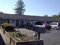 Monument Mountain Motel