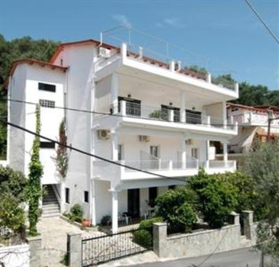фото отеля Christina Studios & Apartments Parga