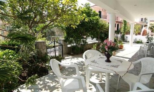 фото отеля Christina Studios & Apartments Parga