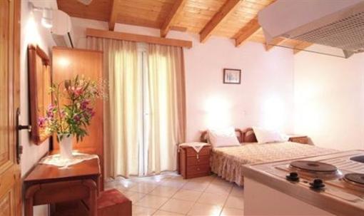 фото отеля Christina Studios & Apartments Parga