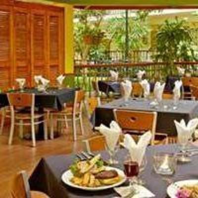 фото отеля Embassy Suites Hotel Orlando - International Drive / Jamaican