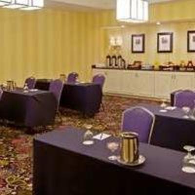 фото отеля Embassy Suites Hotel Orlando - International Drive / Jamaican