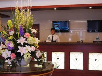 фото отеля Greentree Inn Jinan Daming Lake Hotel
