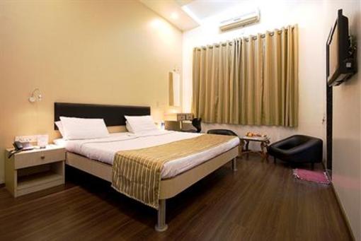 фото отеля Hotel Sapna Pune