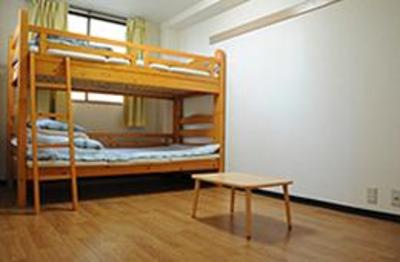 фото отеля Guest House The Earthship Chikyugo