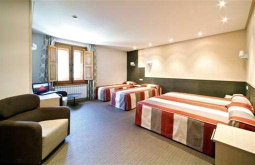 фото отеля Hotel Hospederia de Leyre