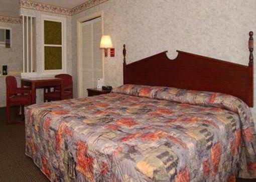 фото отеля Rodeway Inn & Suites Williamsburg (Virginia)