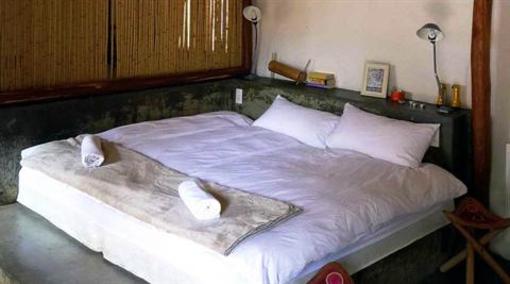 фото отеля Naked Retreats Huzhou