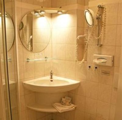 фото отеля Greys Hotel Lohme