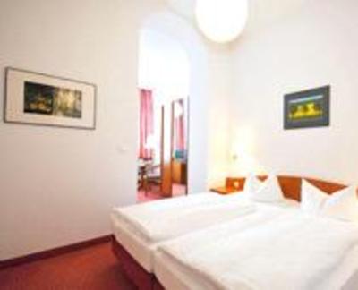 фото отеля Greys Hotel Lohme