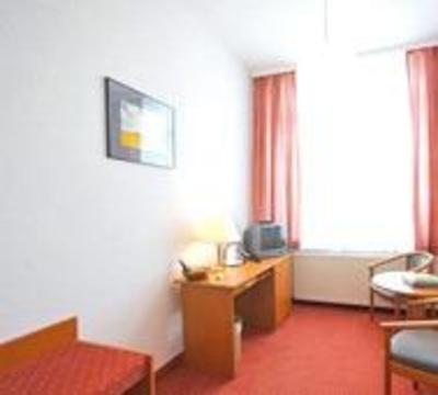 фото отеля Greys Hotel Lohme