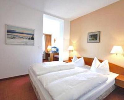 фото отеля Greys Hotel Lohme