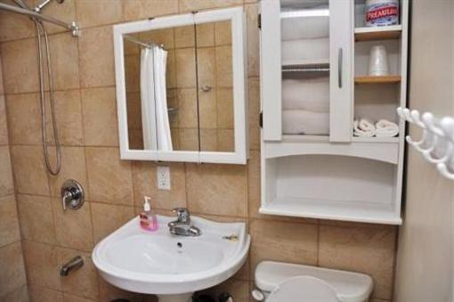 фото отеля Black Rooster Guesthouse