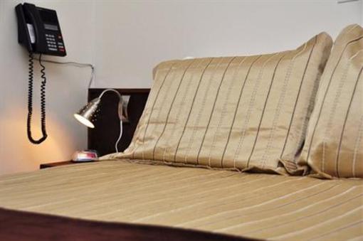 фото отеля Black Rooster Guesthouse