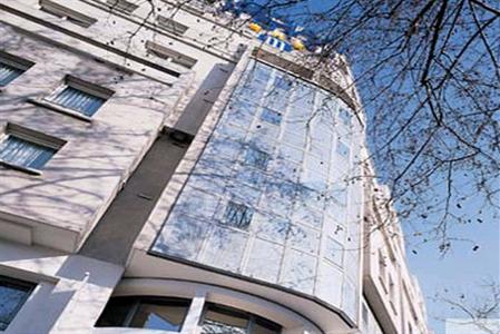 фото отеля Median Paris Porte de Versailles