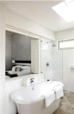 фото отеля The Robertson Small Hotel