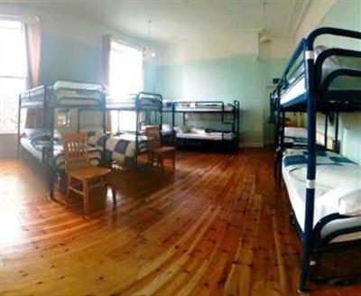 фото отеля Four Courts Hostel
