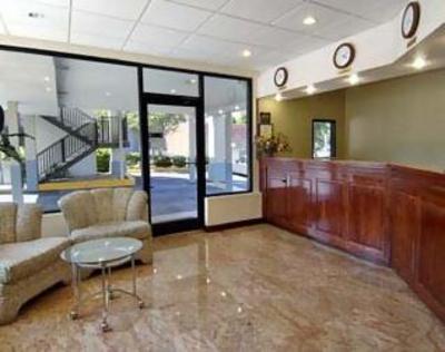 фото отеля Days Inn-Raleigh-Glenwood Crabtree