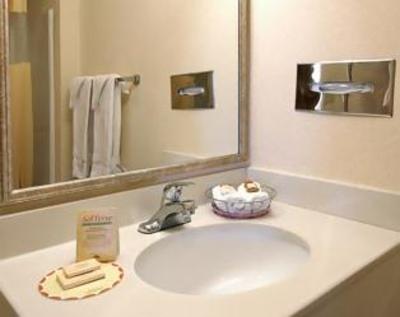 фото отеля Days Inn-Raleigh-Glenwood Crabtree