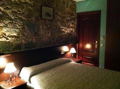 фото отеля Hostal Hotil