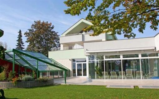 фото отеля Hotel Aquarelax Senec