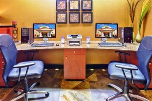 фото отеля Holiday Inn Express McComb