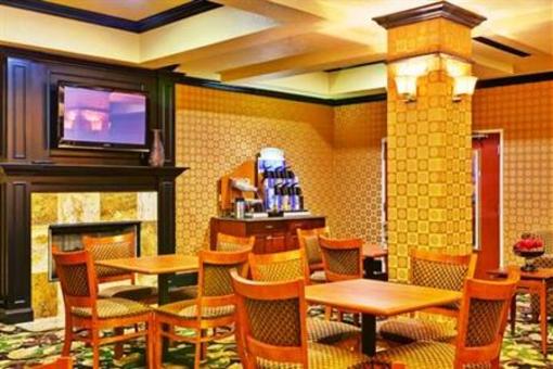 фото отеля Holiday Inn Express McComb