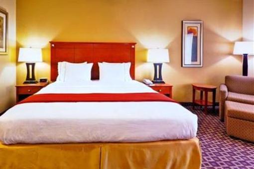 фото отеля Holiday Inn Express McComb