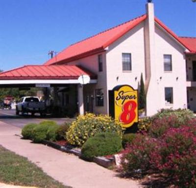 фото отеля Super 8 Fredericksburg