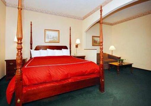 фото отеля Comfort Suites Merry Acres