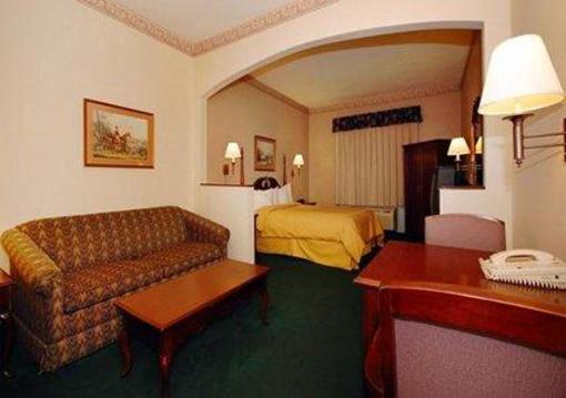 фото отеля Comfort Suites Merry Acres