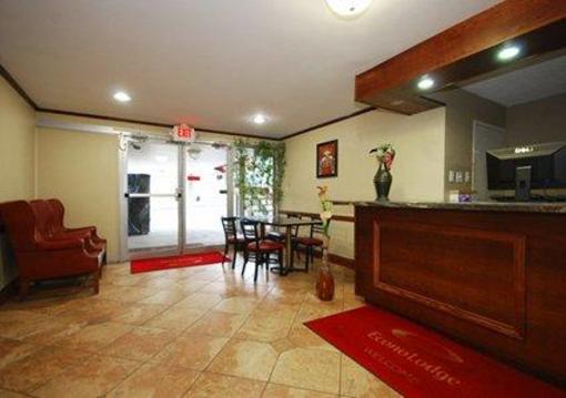 фото отеля Econo Lodge Hermitage