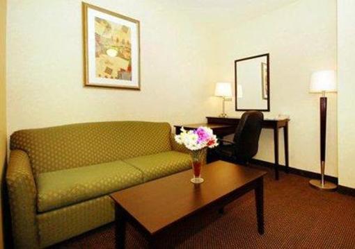 фото отеля Quality Suites Kenosha