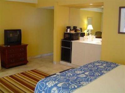 фото отеля BEST WESTERN PLUS Yacht Harbor Inn