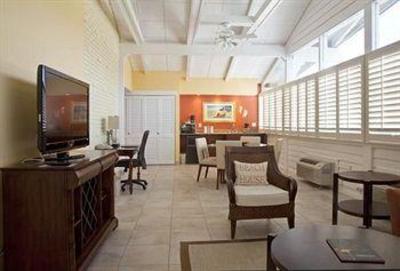 фото отеля BEST WESTERN PLUS Yacht Harbor Inn