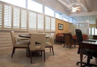 фото отеля BEST WESTERN PLUS Yacht Harbor Inn